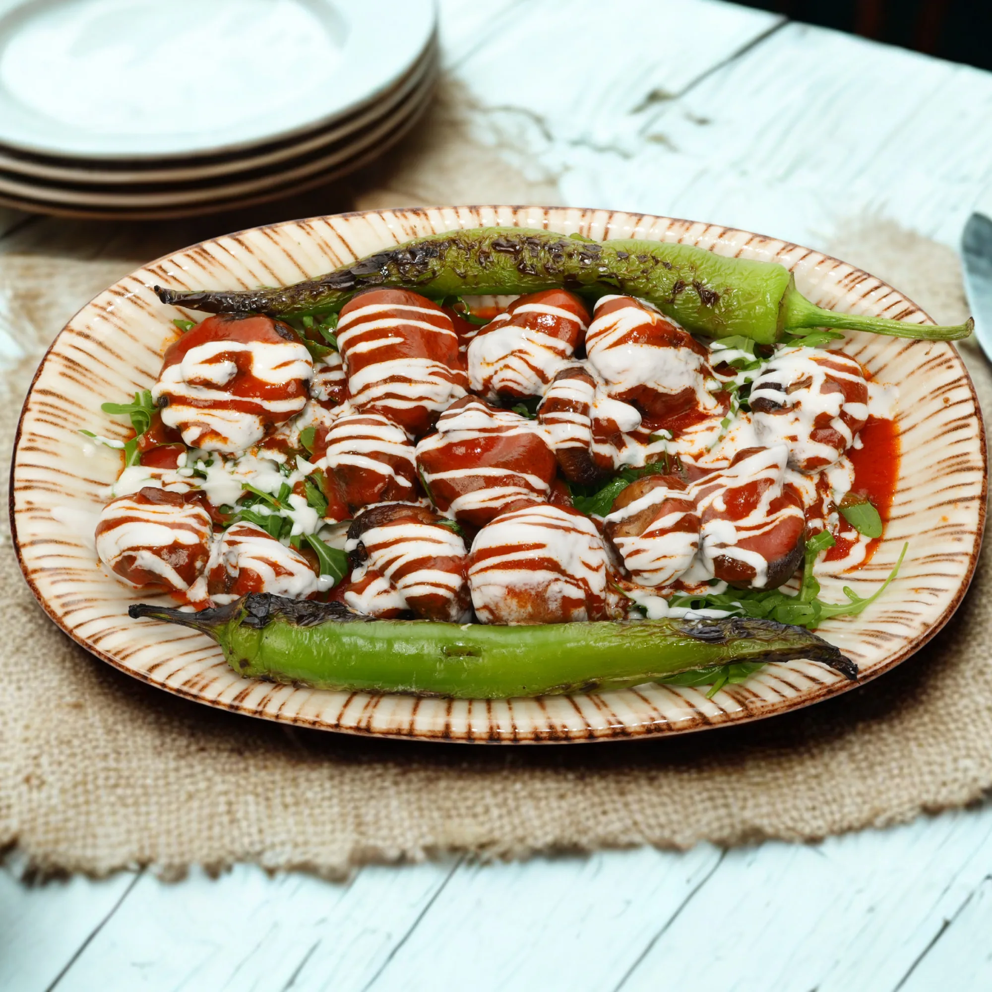 Adana-Kebab mit Joghurt